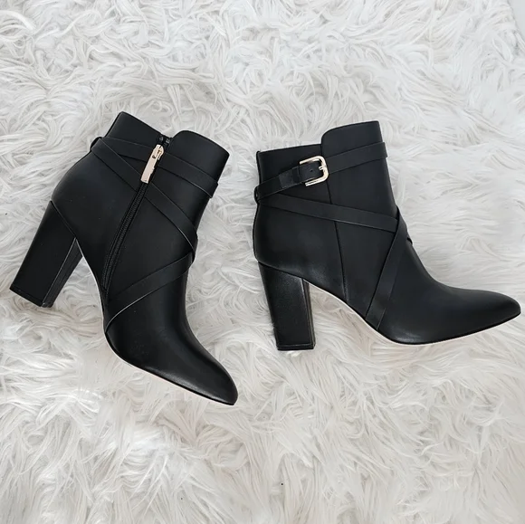 NEW L'AGENCE Francine Elegant Pointed Toe Black Ankle Boots 9.5